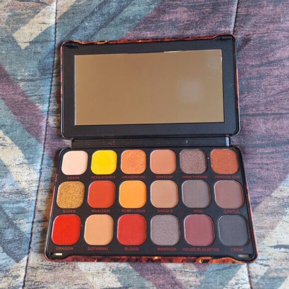 🔥 Revolution x Game of Thrones – Mother of Dragons Palette - Picture 1 of 5